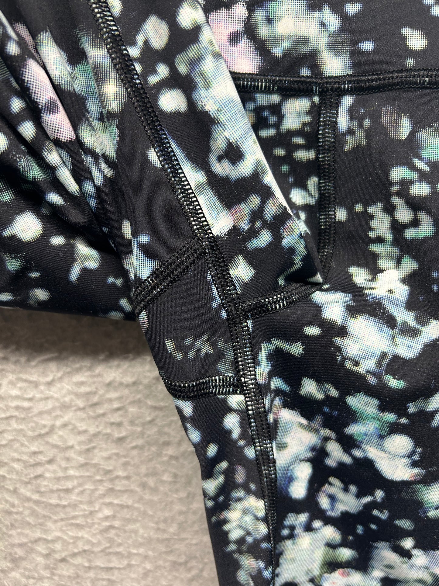 Lululemon Fast & Free Crop II 19" Size 6 Pixel Haze Multi Black