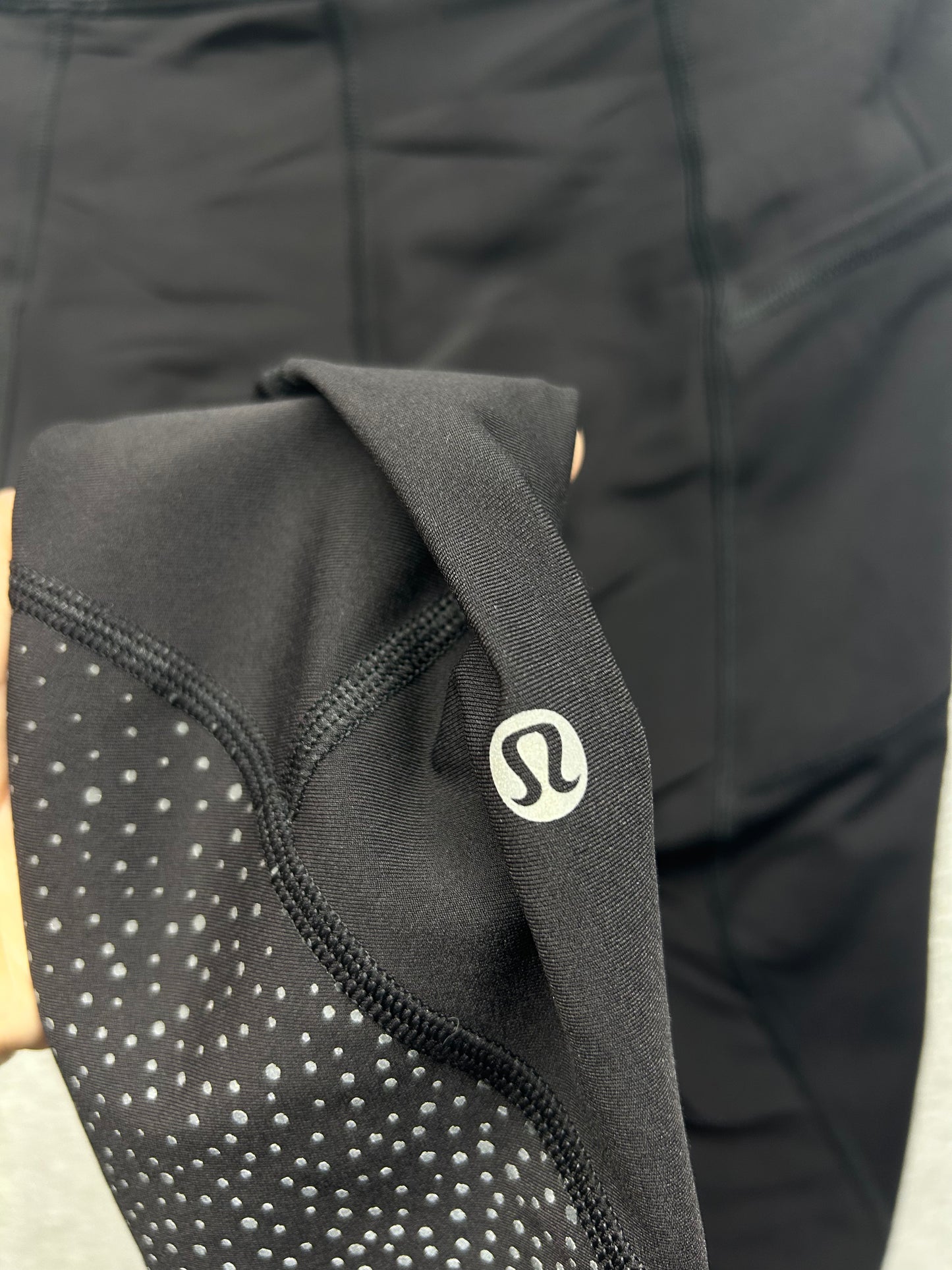 Lululemon Tight Stuff Tight II Size 4 Black