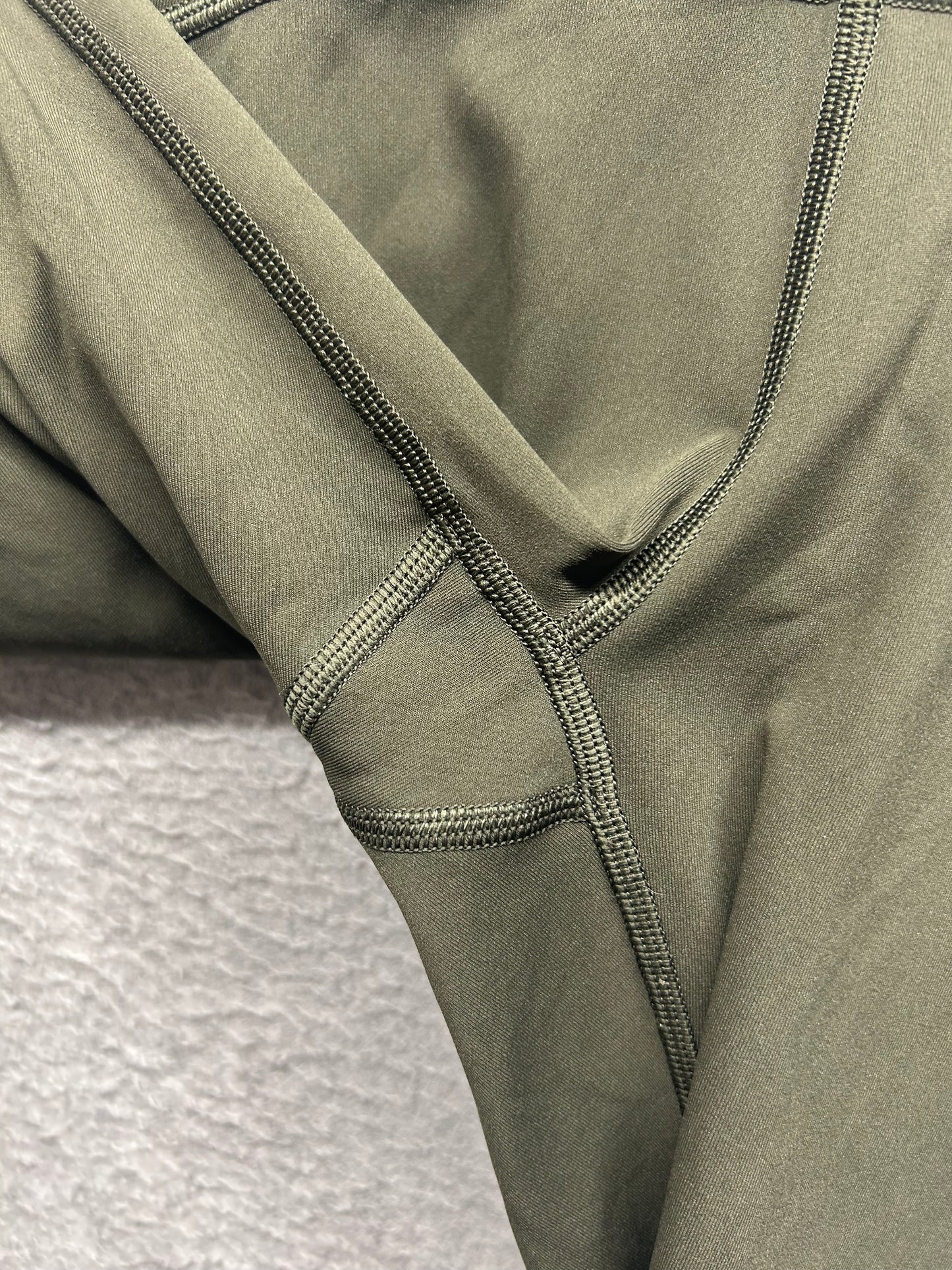 Lululemon Train Times Crop 17" Size 4 Dark Olive