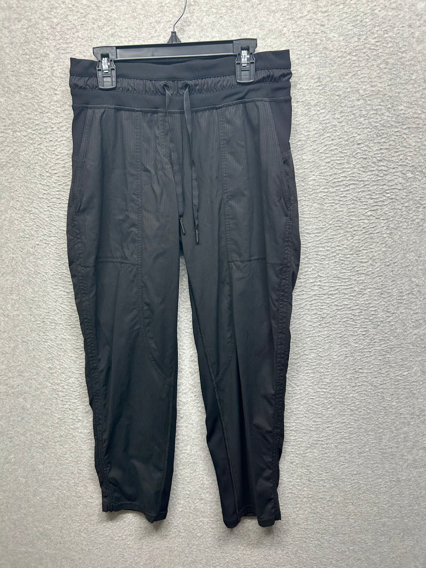 Lululemon Dance Studio Mid-Rise Crop 25" Size 4 (Square) Black