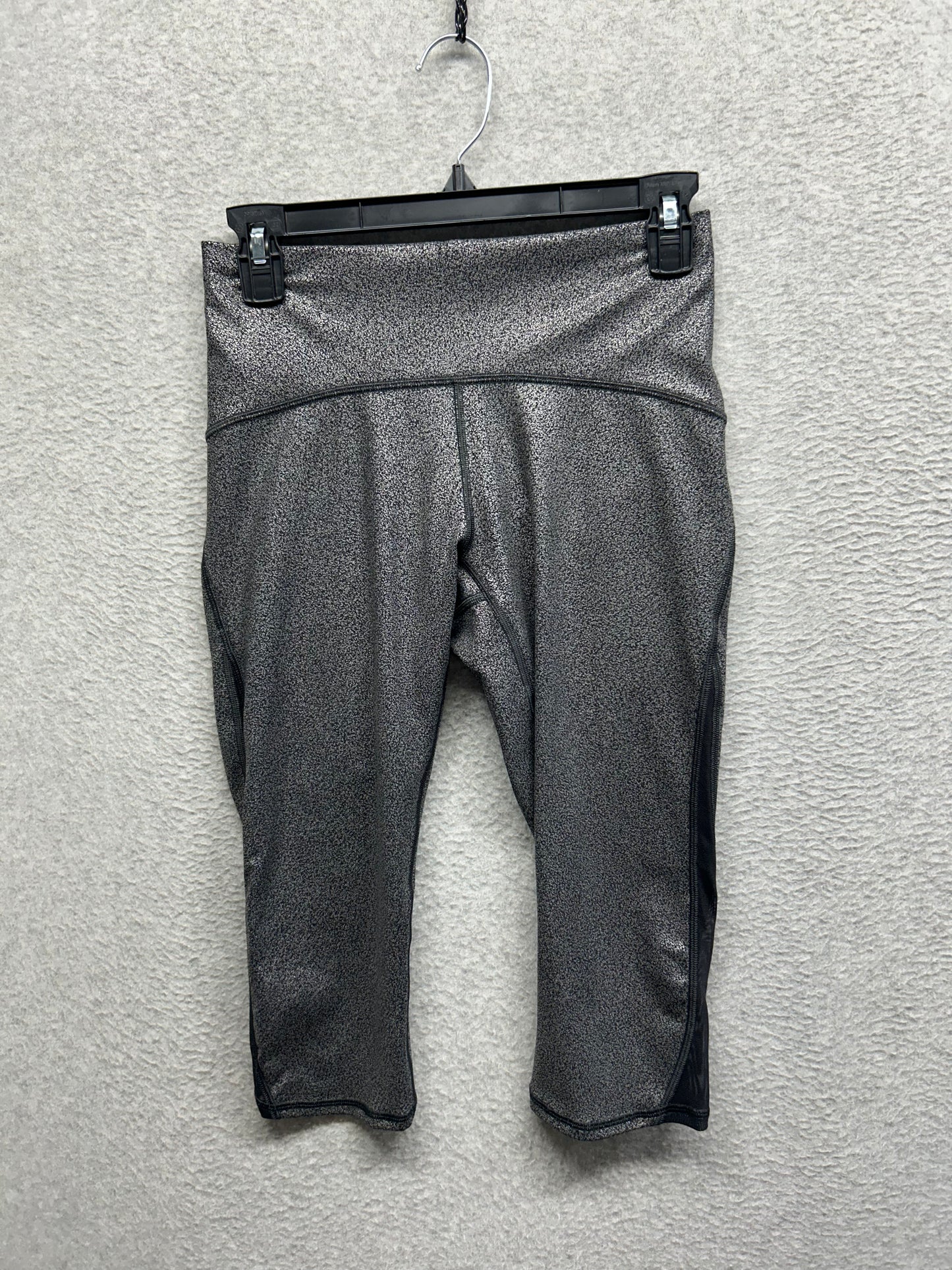 Lululemon Train Times Crop 17" Size 6 Luminosity Foil Print Black Silver
