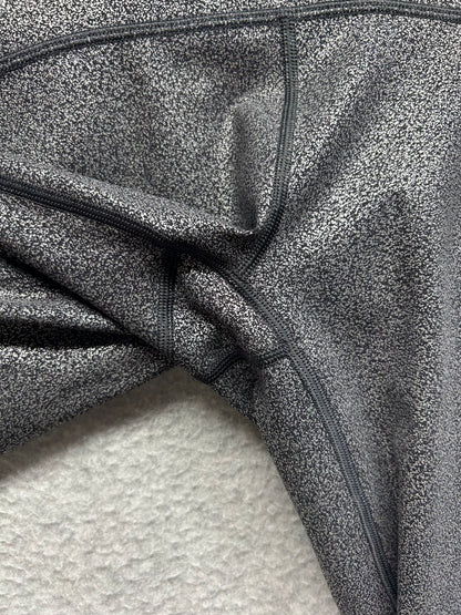 Lululemon Train Times Crop 17" Size 6 Luminosity Foil Print Black Silver