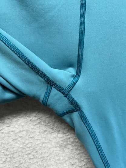 Lululemon In Movement Crop Everlux 19" Size 8 Pacific Teal