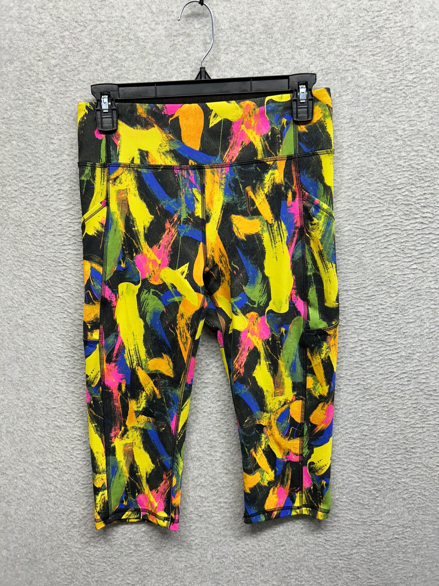 Lululemon Invigorate High-Rise Crop 17" Size 8 Undertone Black Multi