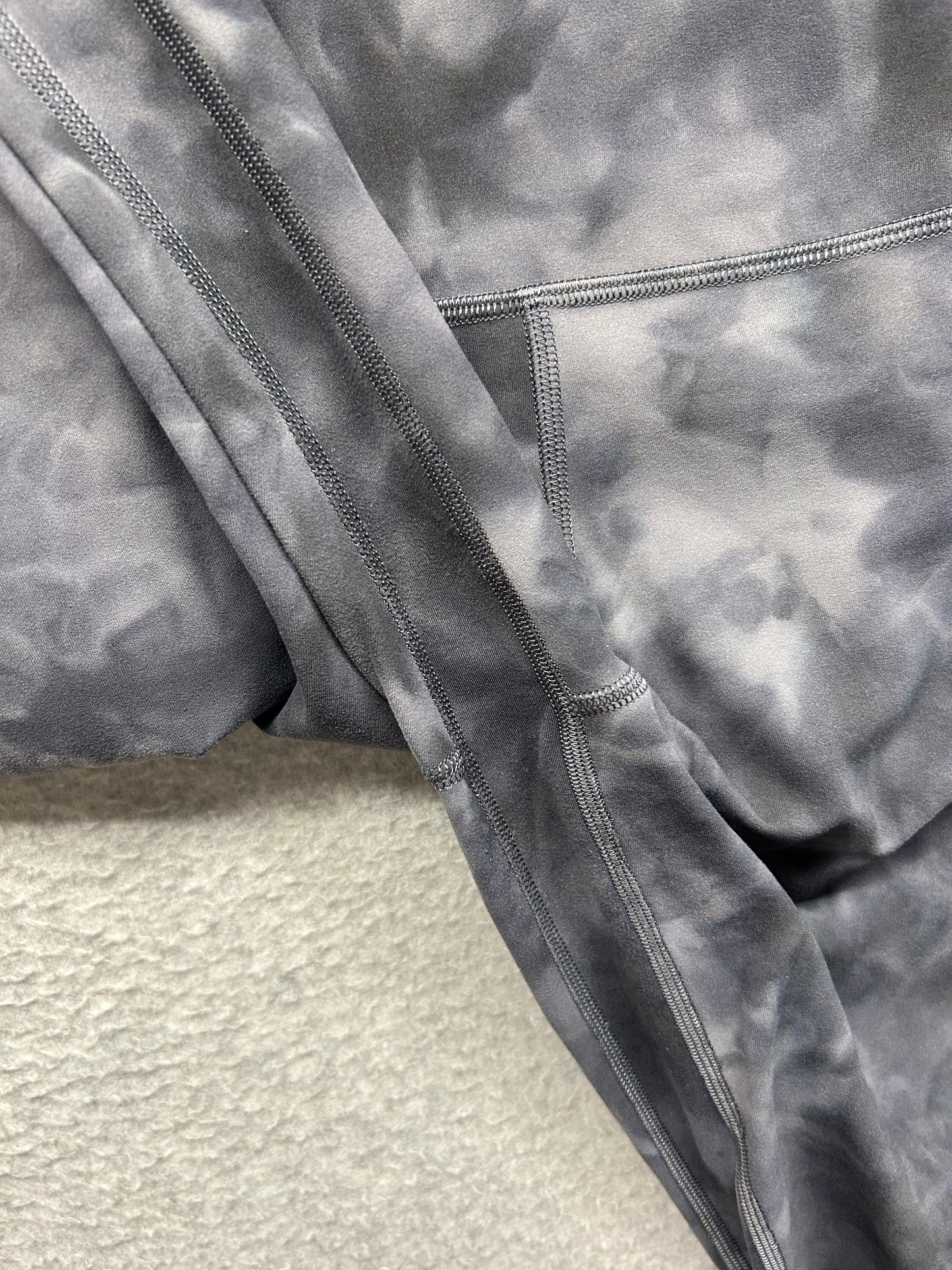 Lululemon Align High-Rise Crop 23" Size 12 Diamond Dye Pitch Grey Graphite Grey