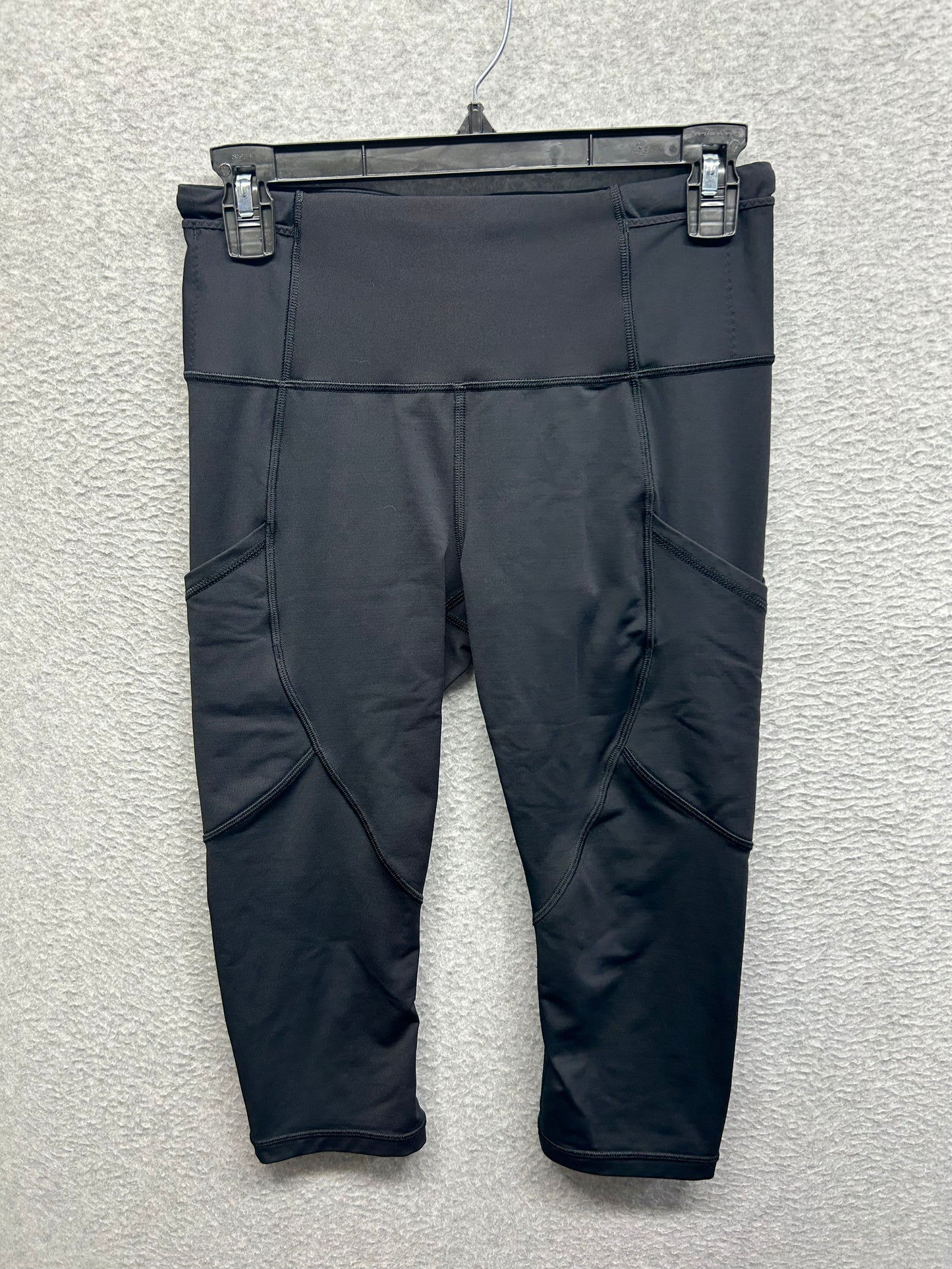 Lululemon Crop Leggings With Pockets Size 6 Black