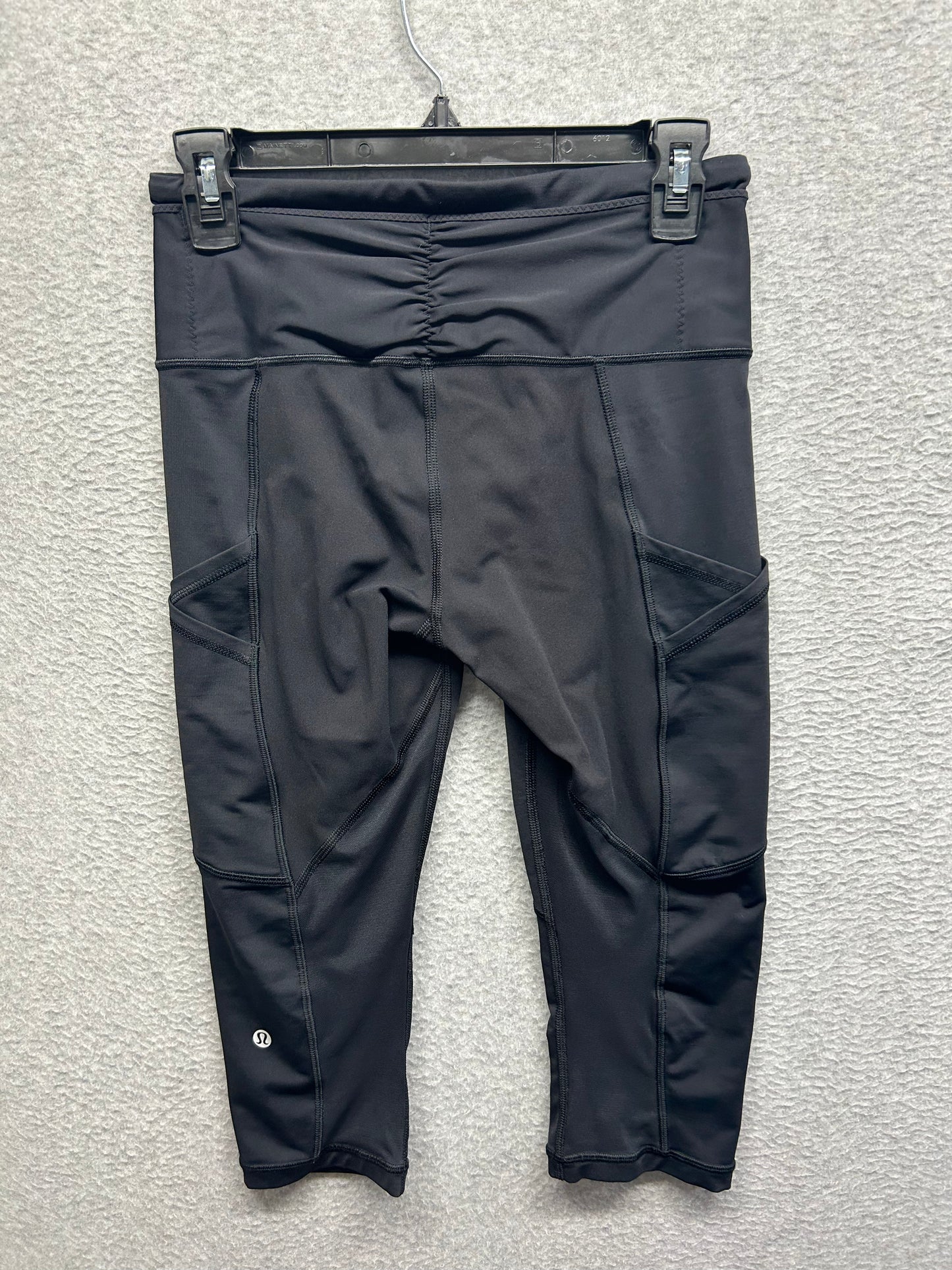 Lululemon Crop Leggings With Pockets Size 6 Black
