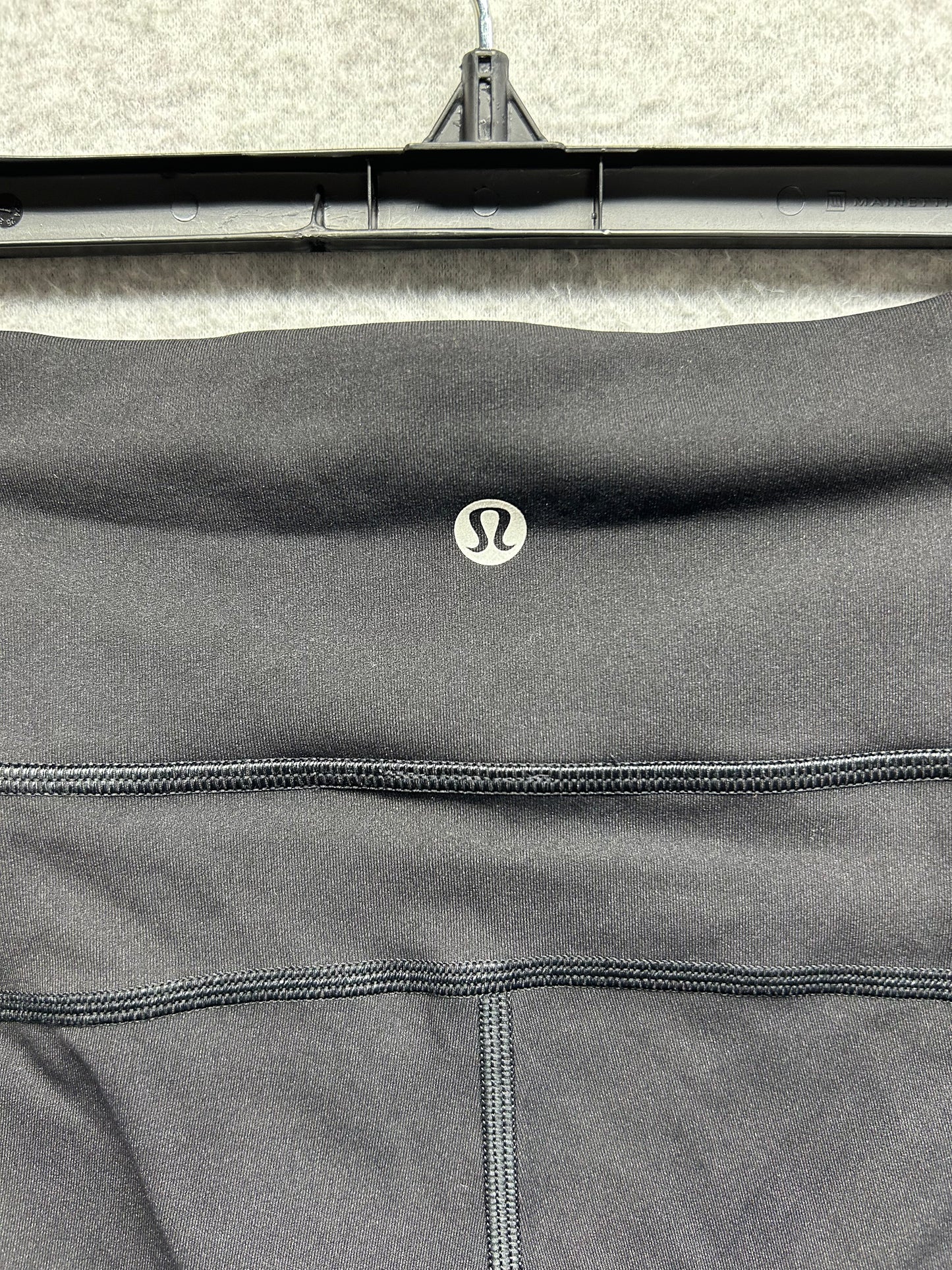 Lululemon Tied To It Crop 21" Size 10 Black