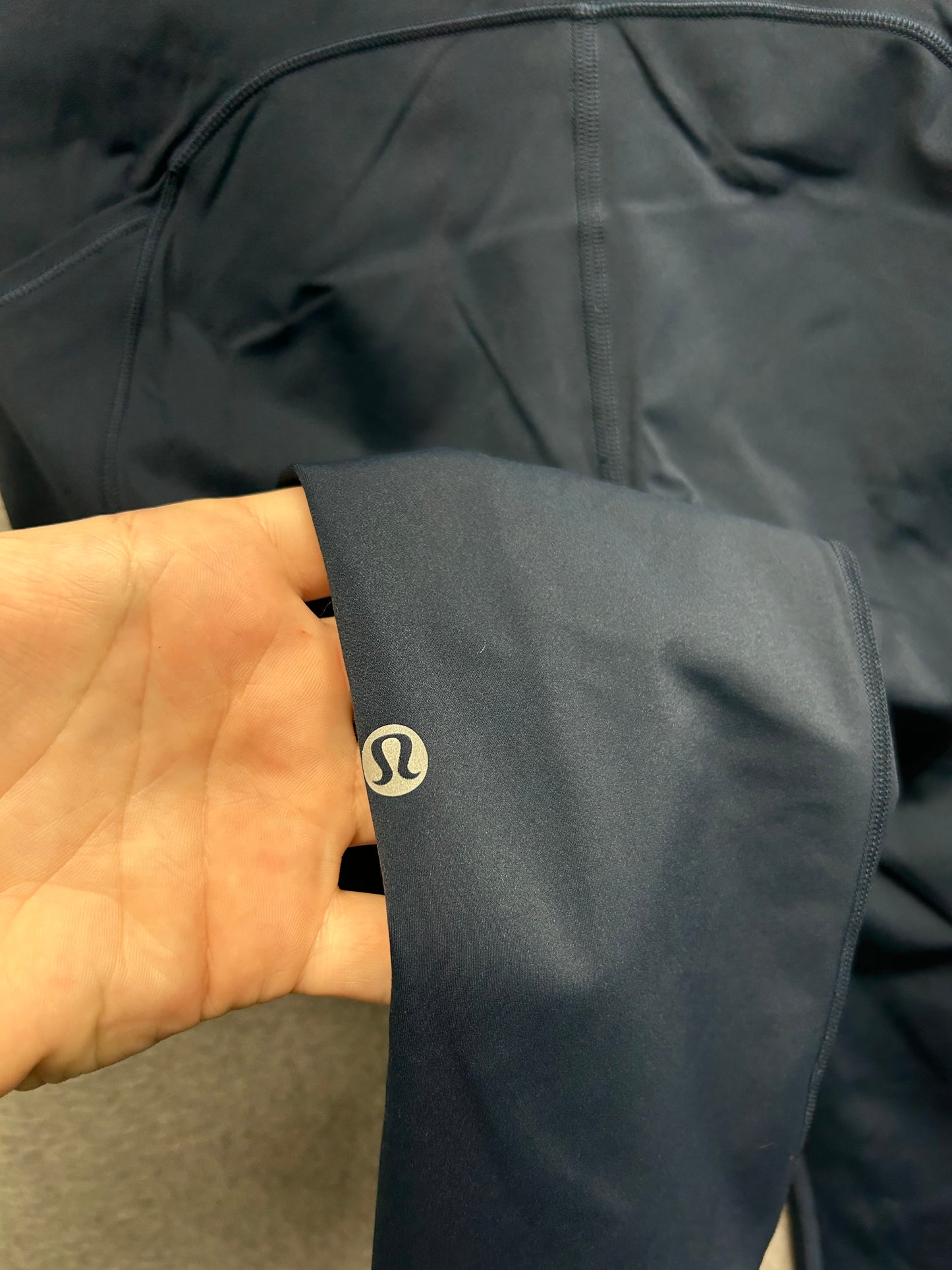 Lululemon Fast and Free High-Rise Crop 23" Size 6 True Navy