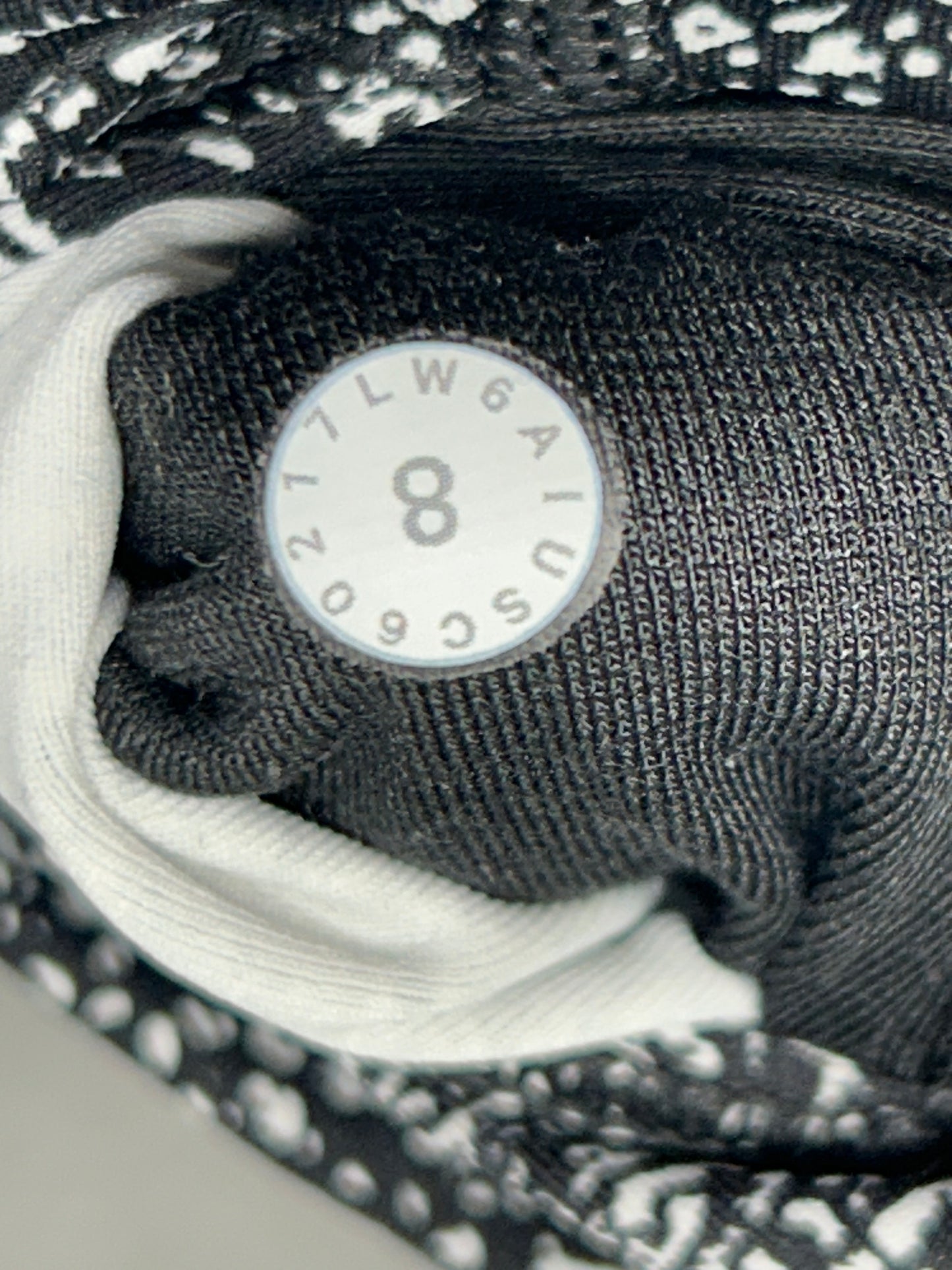Lululemon Wunder Under Hi-Rise 17" Size 8 Air Time White Black