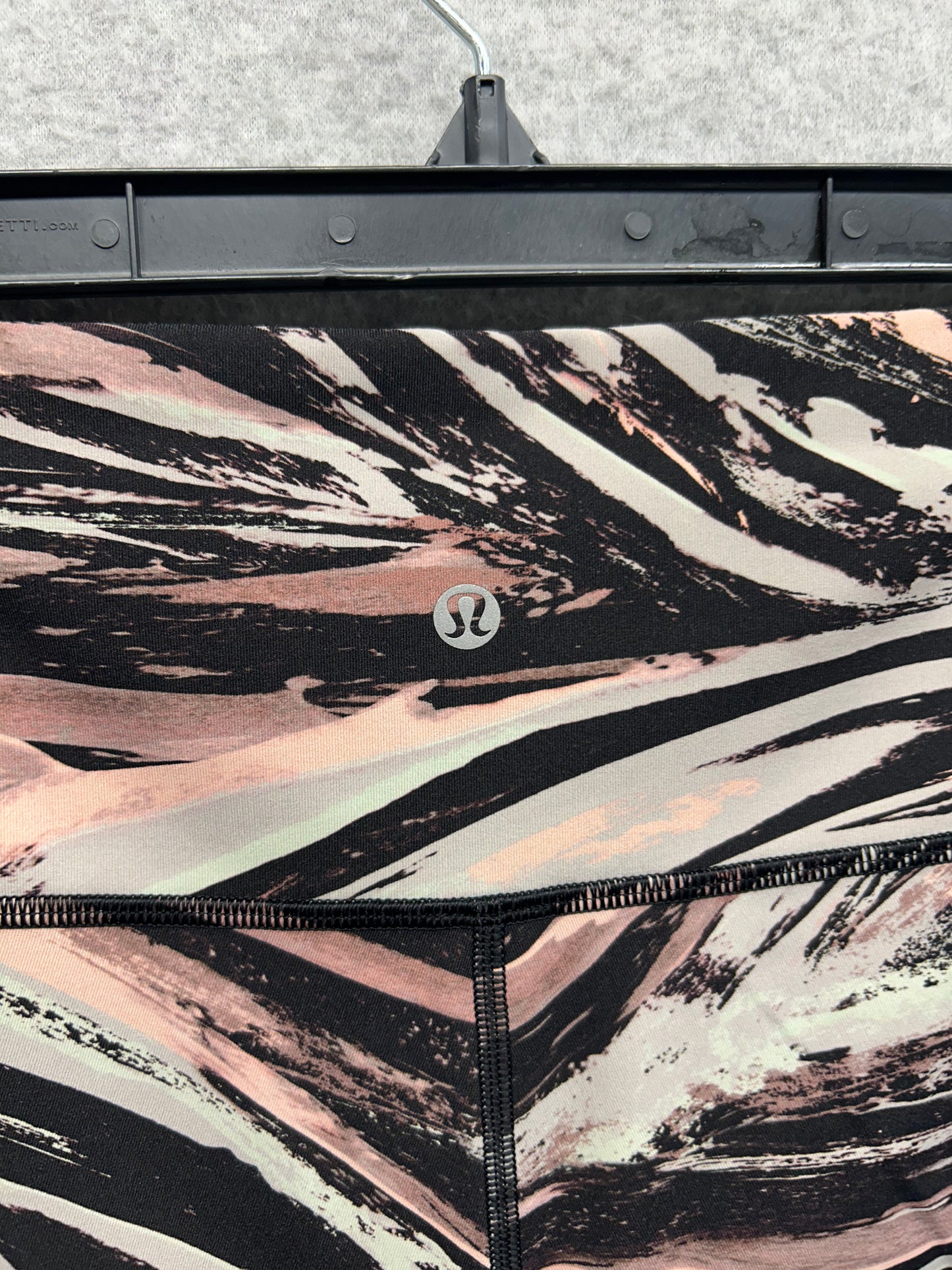 Lululemon Wunder Under High-Rise Luxtreme 25" Size 8 Colour Splash Multi