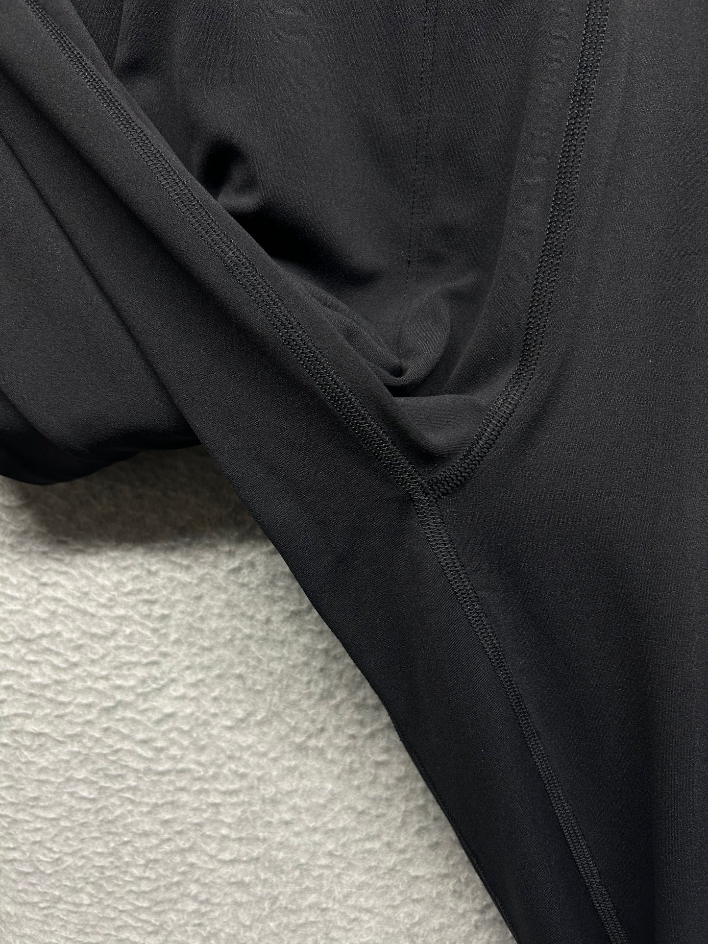 Lululemon Align Jogger 28" Vent Size 8 Black