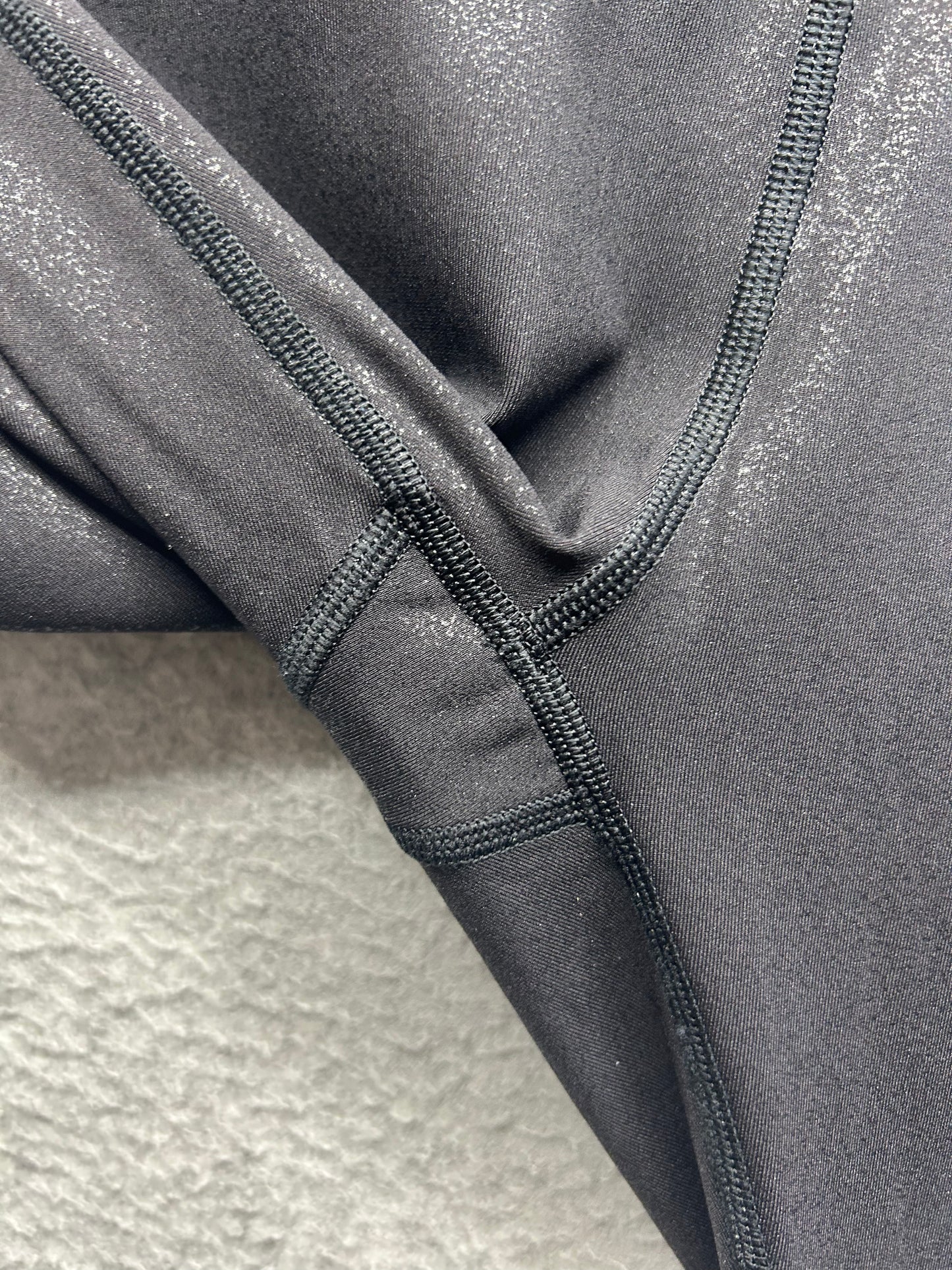 Lululemon Wunder Under High-Rise Tight Foil 28" Size 8 Luminosity Foil Print Black Black