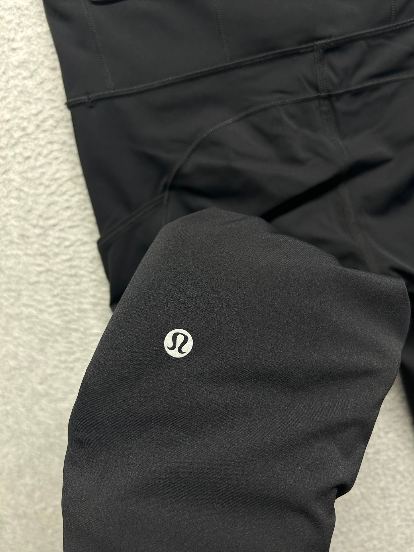 Lululemon Fast and Free High-Rise Crop 23" Size 8 (Square) Black