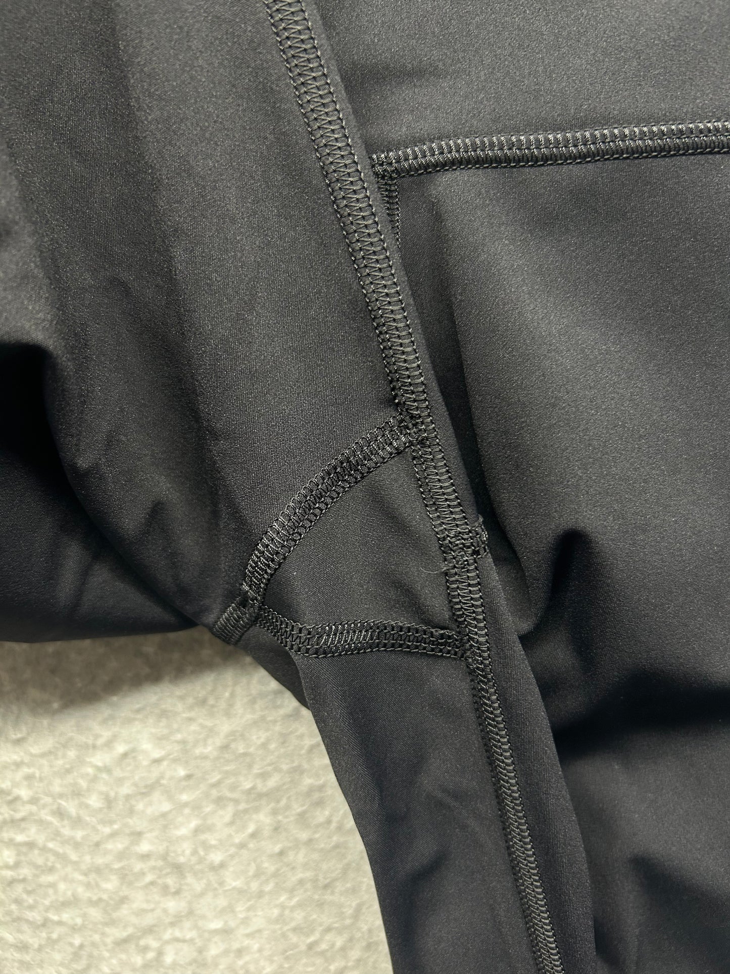 Lululemon Fast and Free High-Rise Crop 23" Size 8 (Square) Black