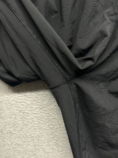 Lululemon High Waist Crop Lightweight Pants Size 8 Black