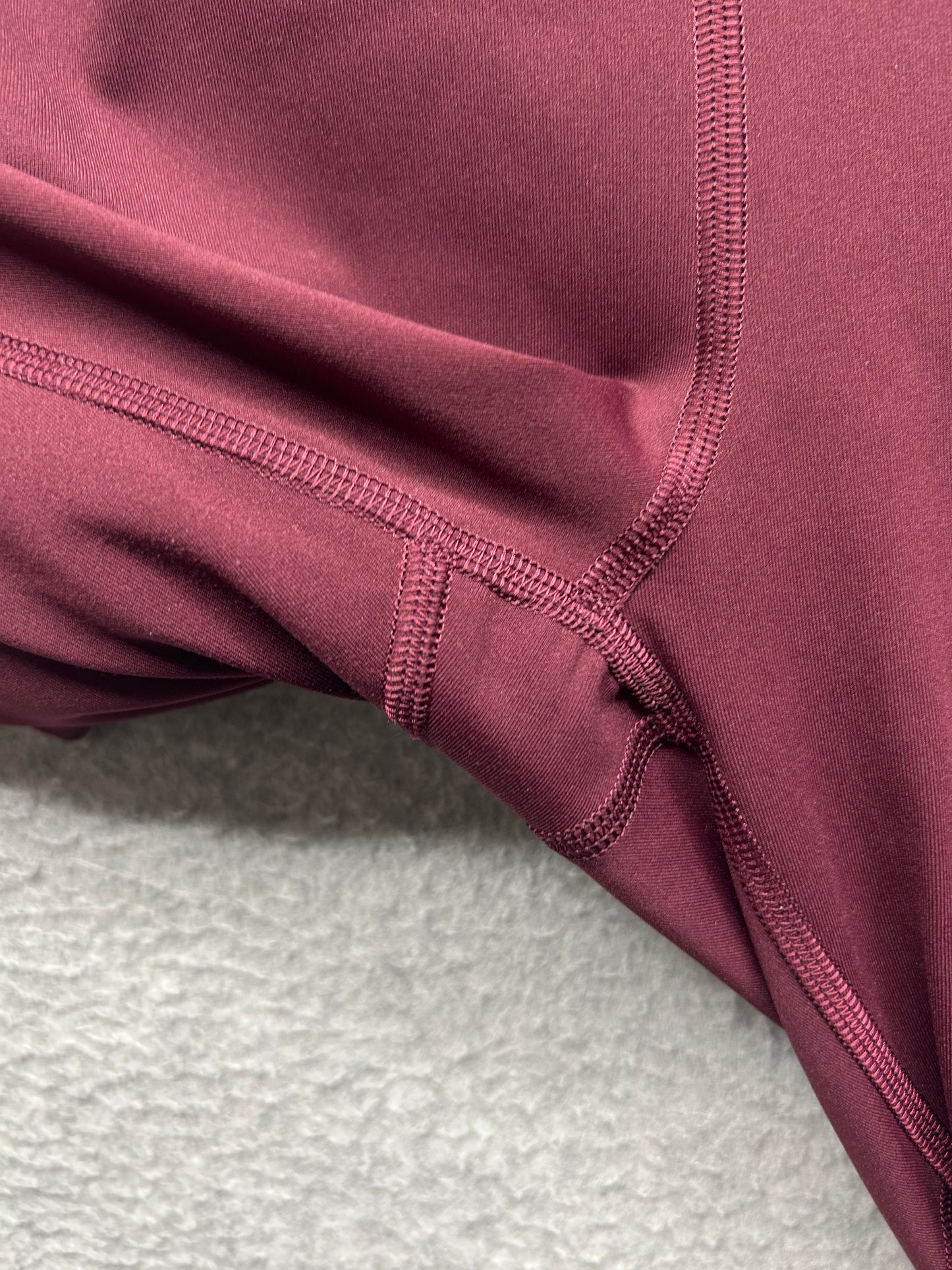 Lululemon Pace Rival Crop 22" Size 8 Garnet
