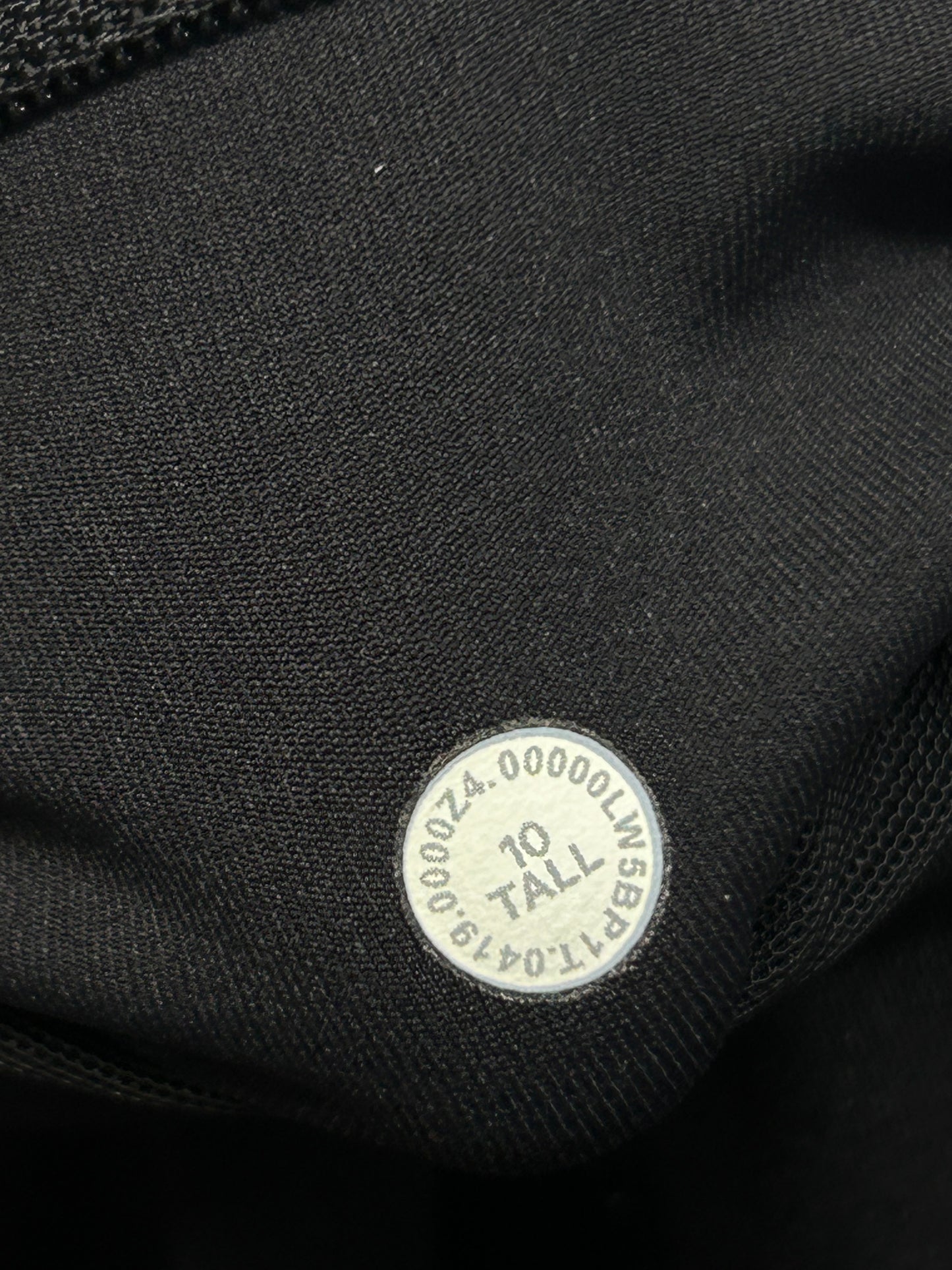 Lululemon Speed Up Tight Tall 31" Size 10  Black