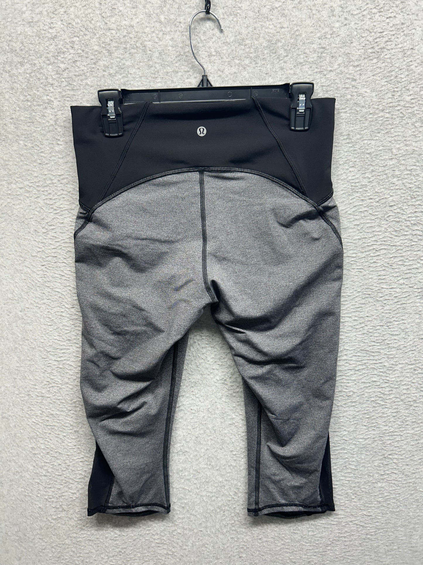 Lululemon Train Times Crop 17" Size 10 Heathered Gray