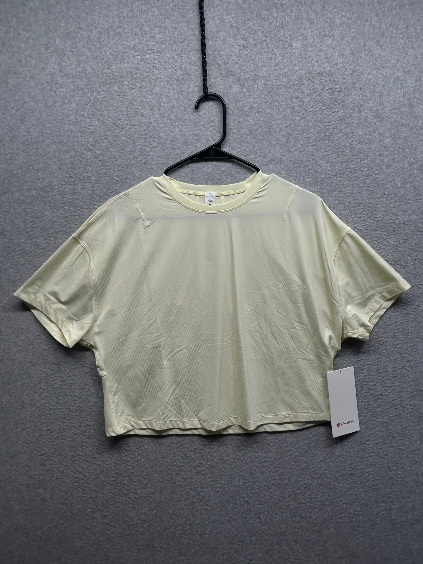 Lululemon Abrasion-Resistant Training T-Shirt Size 6 Oversized Sundance