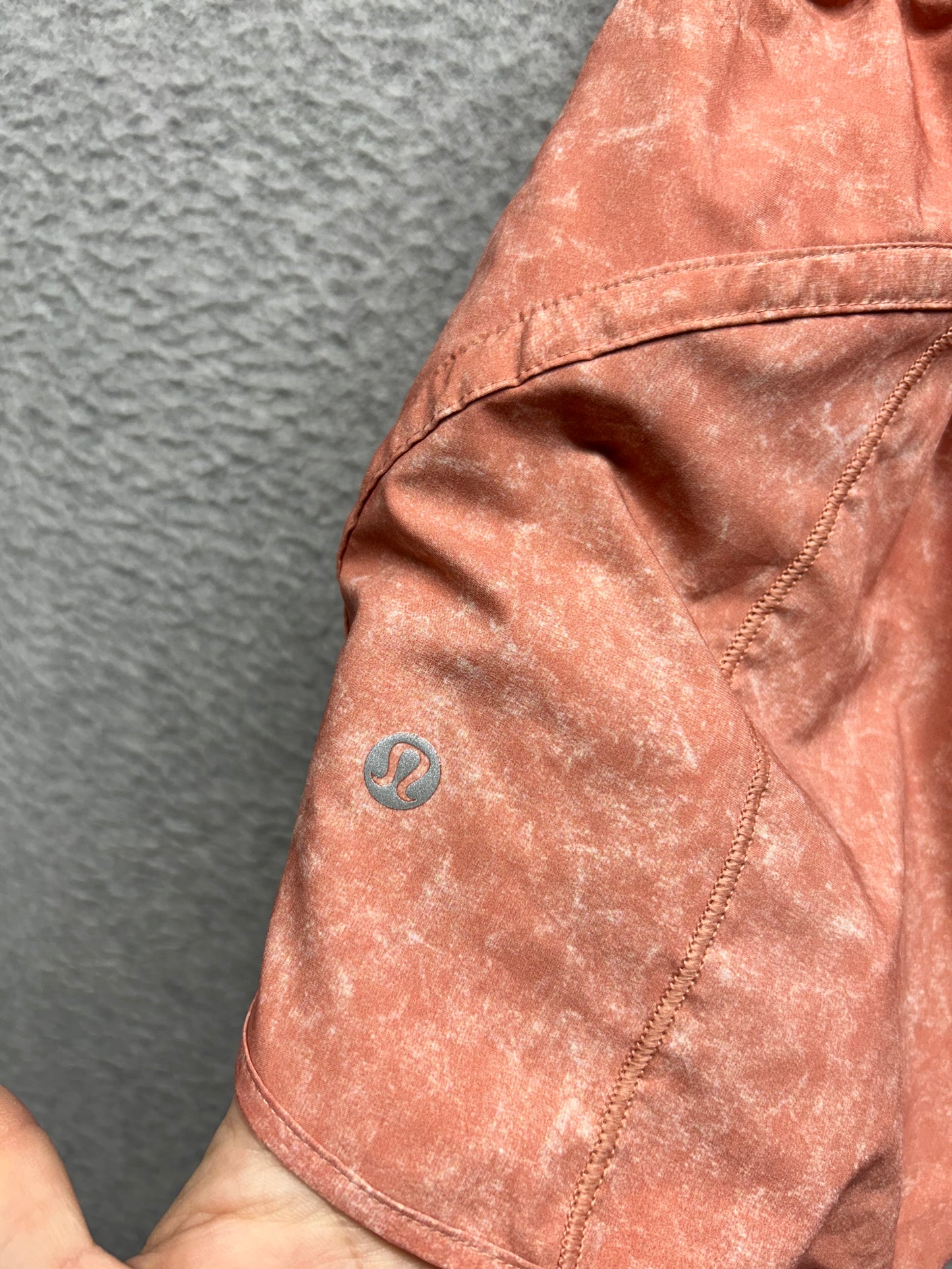 Lululemon Track That Mid-Rise Lined Short 5" Size 2 Gravel Dust Pink Savannah Multi