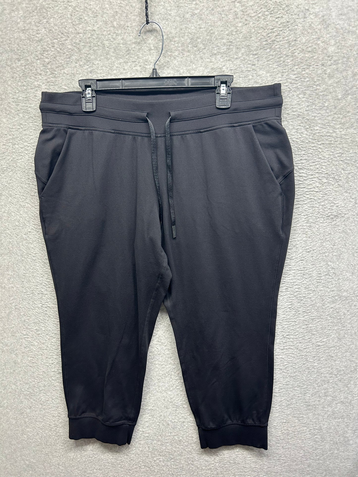 Lululemon Ready to Rulu Jogger Crop Size 16 Black