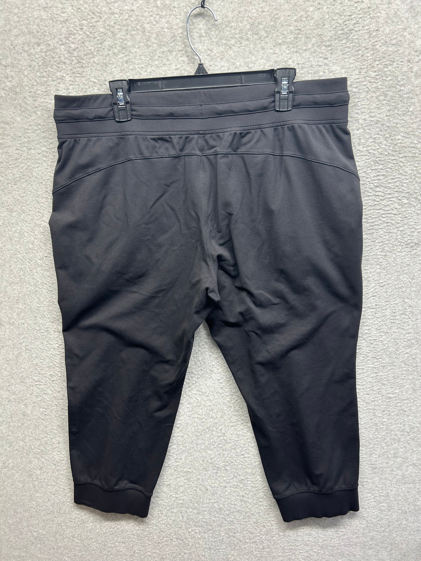 Lululemon Ready to Rulu Jogger Crop Size 16 Black