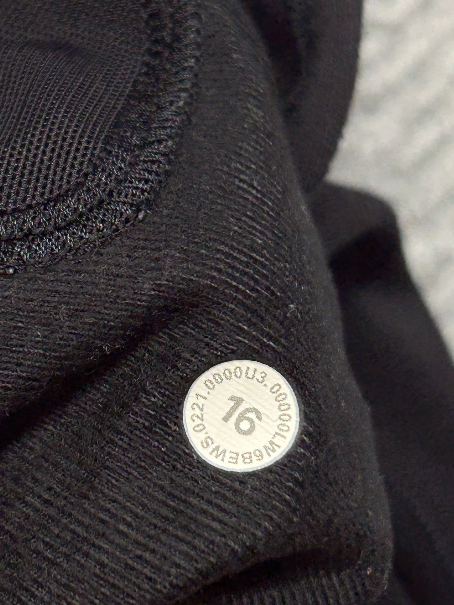 Lululemon Ready to Rulu Jogger Crop Size 16 Black