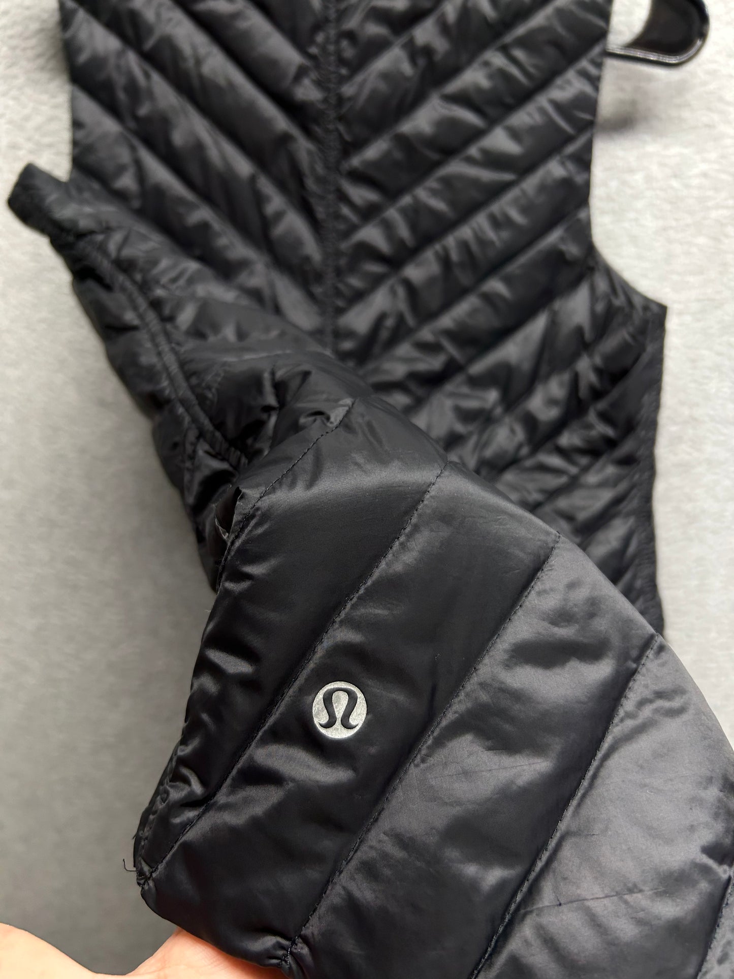Lululemon Ride On 650 Down Vest Size 10 Black