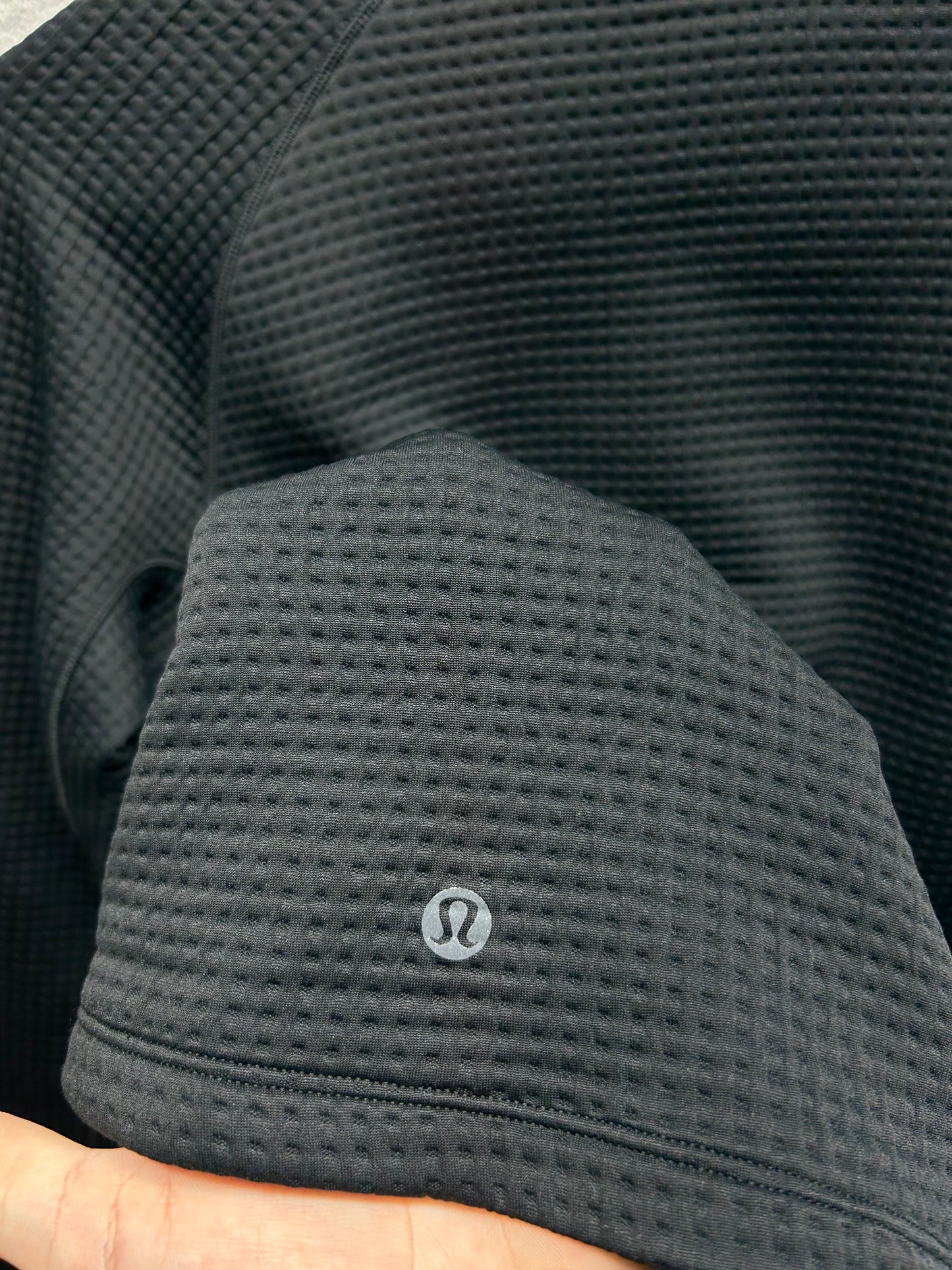 Lululemon Waffle-Knit Funnel-Neck Long-Sleeve Shirt Size 2 Black