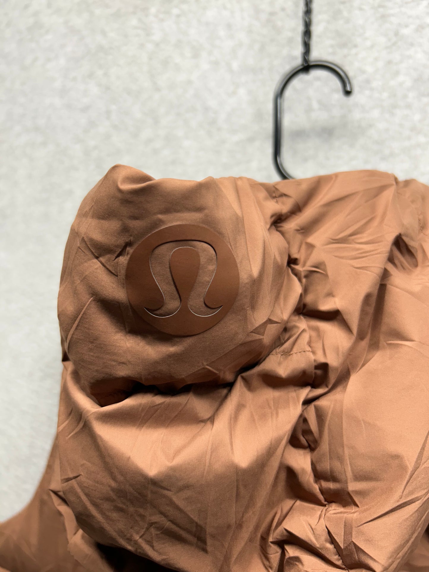 Lululemon Wunder Puff Cropped Vest Size 8 (Square) Roasted Brown