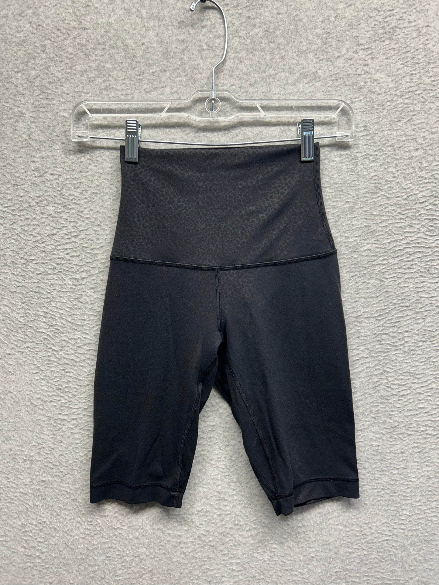 Lululemon Align Super High Rise Short 10" Size 2 Formulate Emboss Black