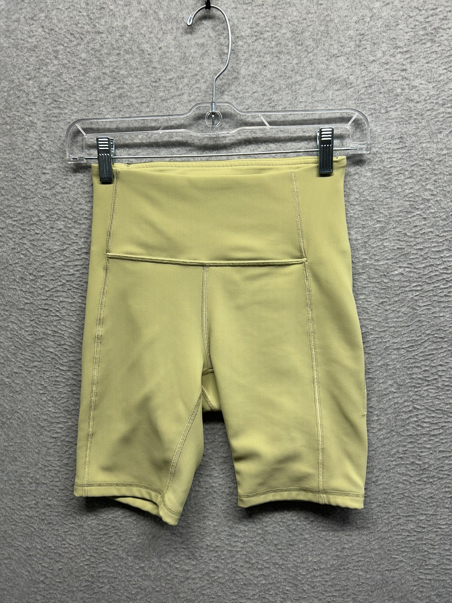 Lululemon Ribbed Contoured High-Rise Short 8" Size 4 Dew Green