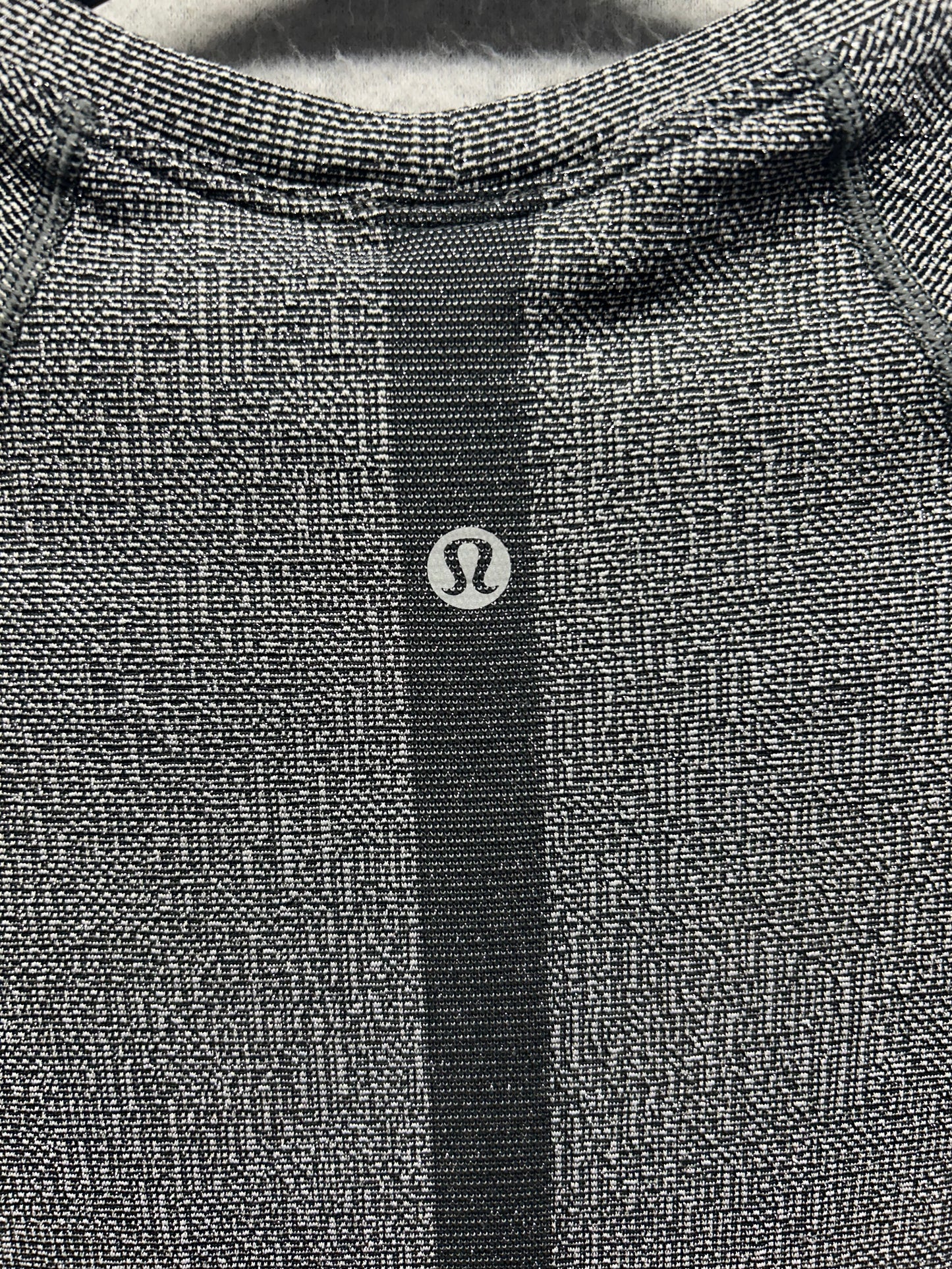 Lululemon Swiftly Tech Long Sleeve Crew Sparkle Size 2 Gray