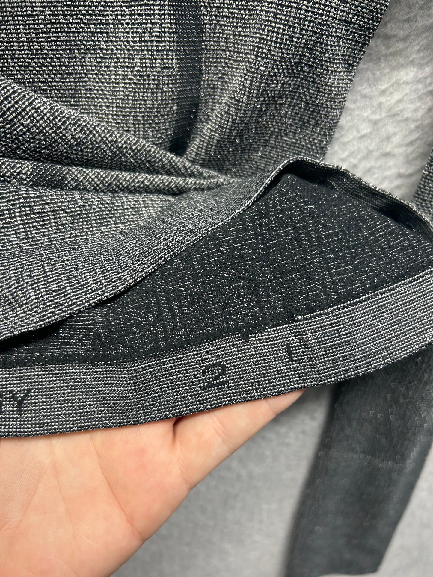Lululemon Swiftly Tech Long Sleeve Crew Sparkle Size 2 Gray