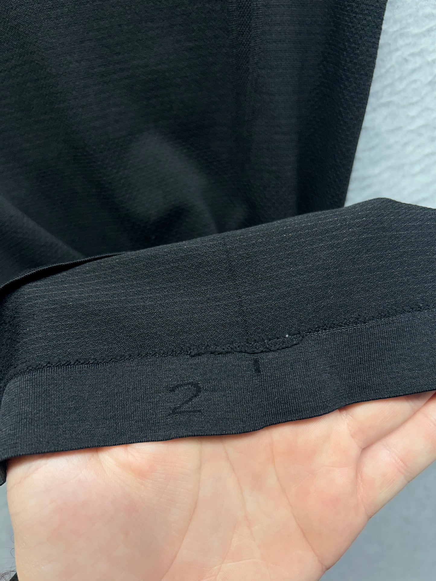 Lululemon Swiftly Tech Short Sleeve Crew Size 2 Black