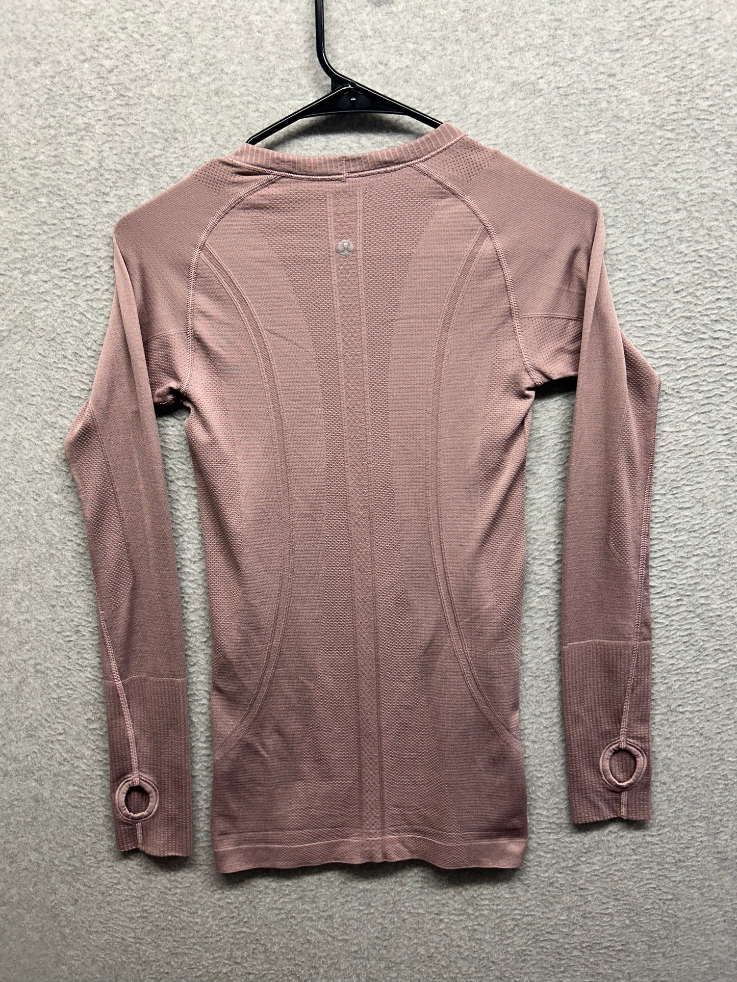 Lululemon Swiftly Tech Long Sleeve Crew Size 4 Smoky Blush