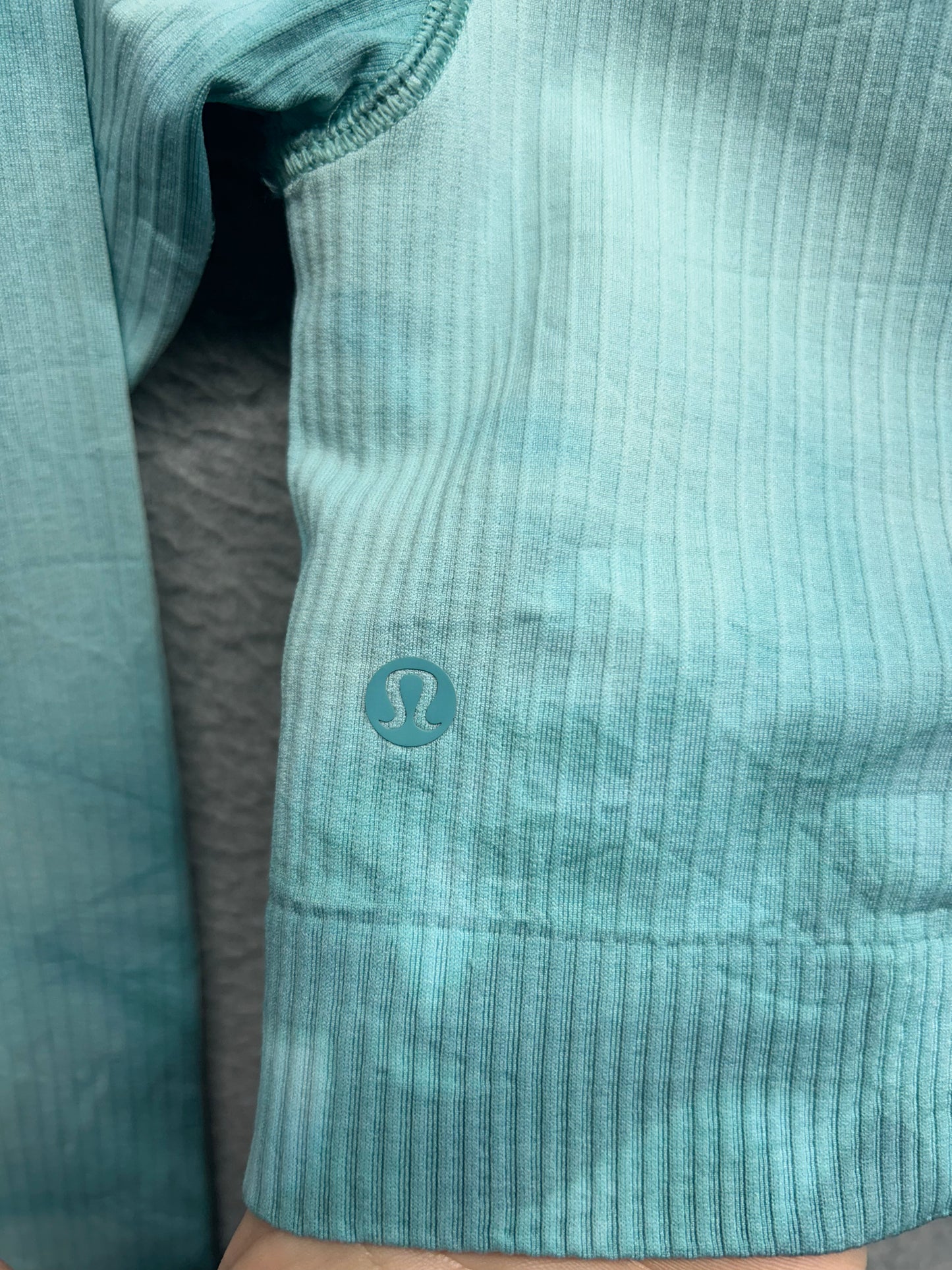 Lululemon Ebb to Street Long-Sleeve Shirt Size 4 (Square) Marble Dye Tidal Teal