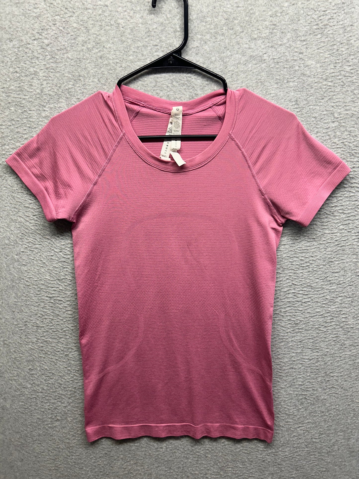 Lululemon Swiftly Tech Short Sleeve 2.0 Size 6 Brier Rose