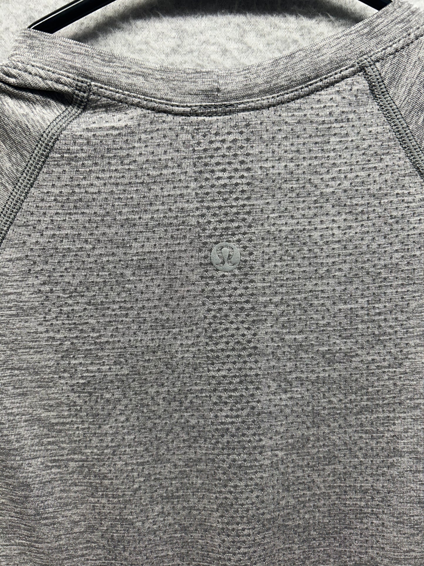 Lululemon Swiftly Tech Short Sleeve 2.0 Race Length Size 6 Slate