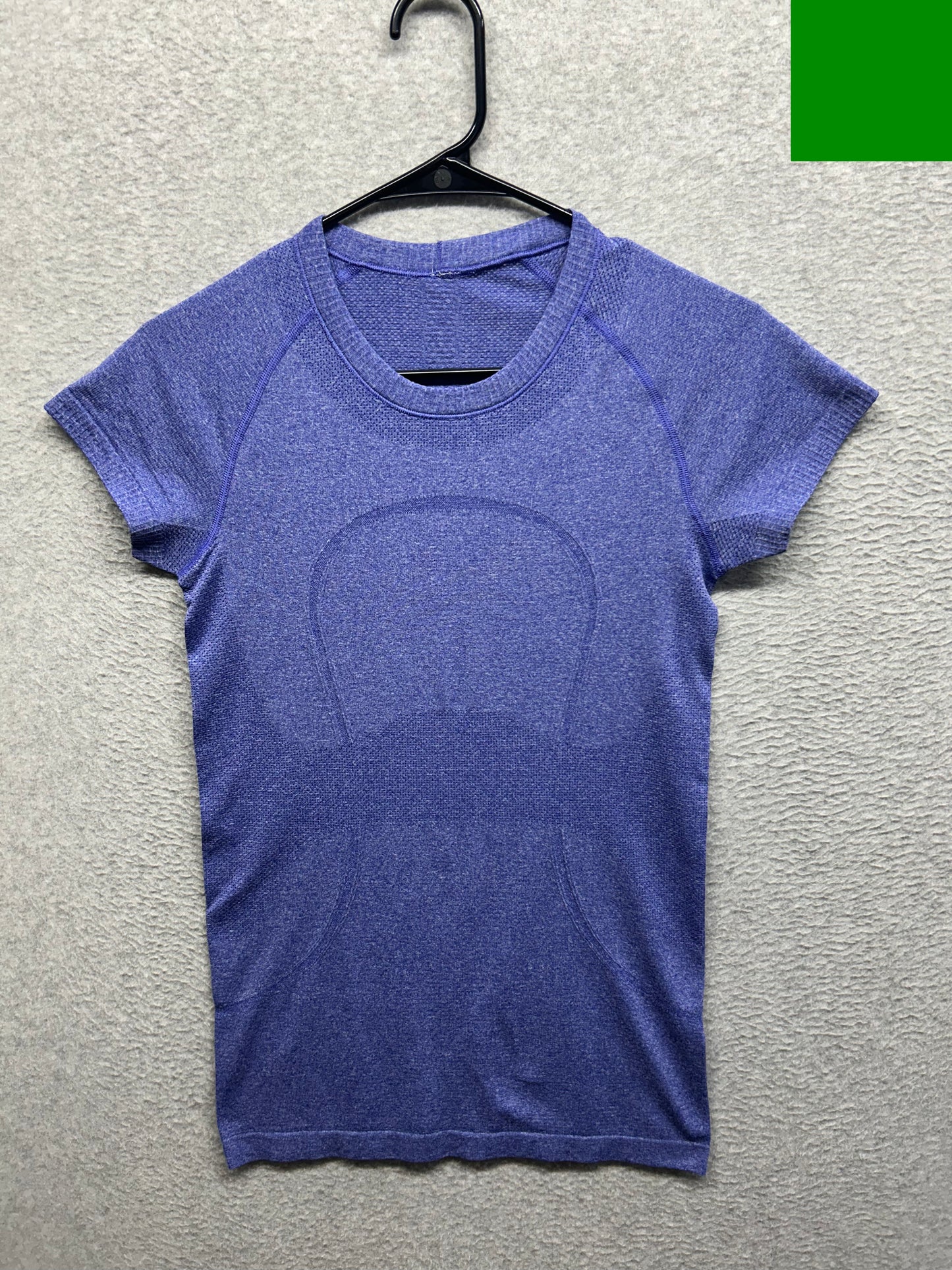 Lululemon Run: Swiftly Tech Short Sleeve Size 6 Pigment Blue