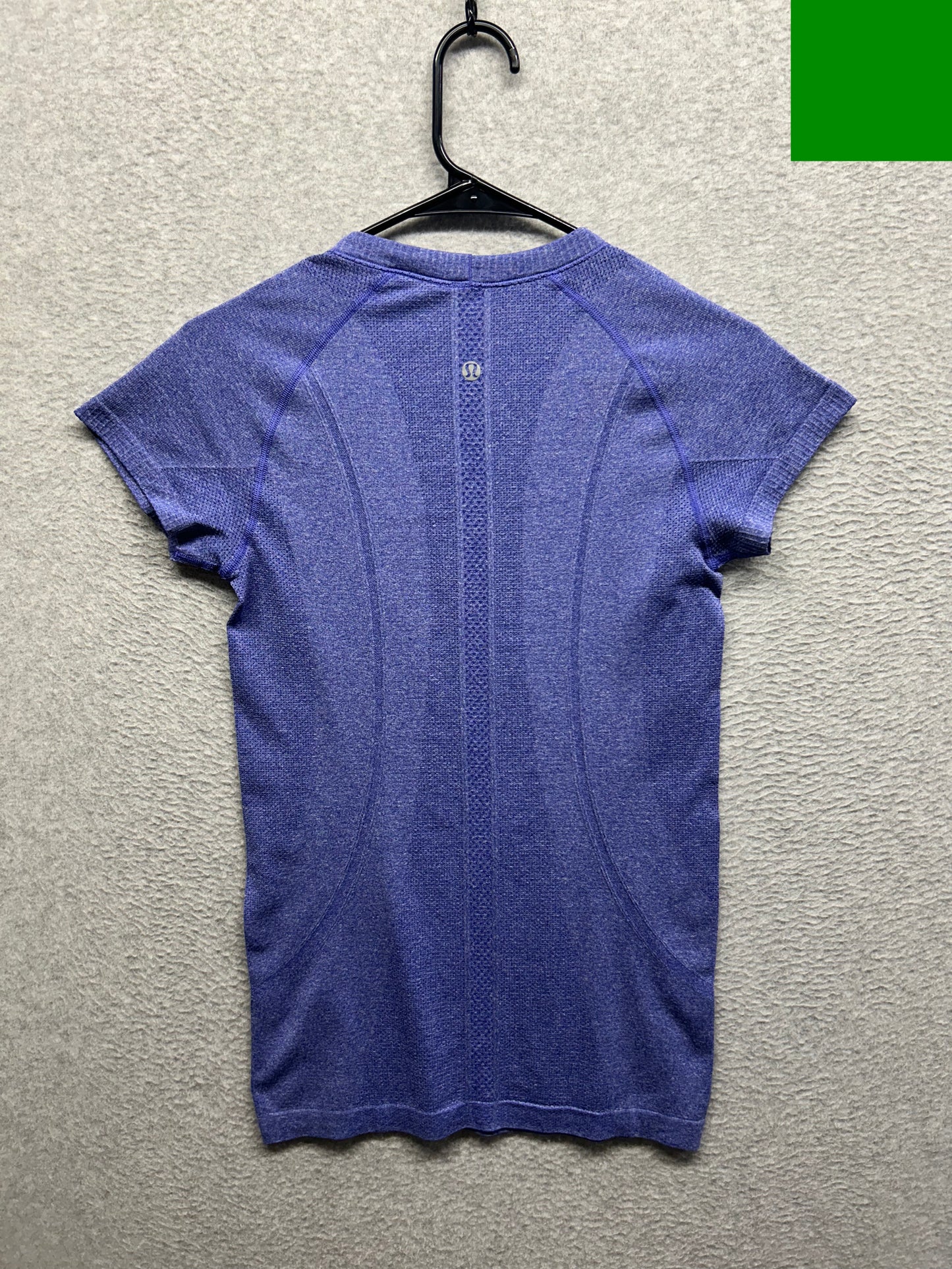 Lululemon Run: Swiftly Tech Short Sleeve Size 6 Pigment Blue