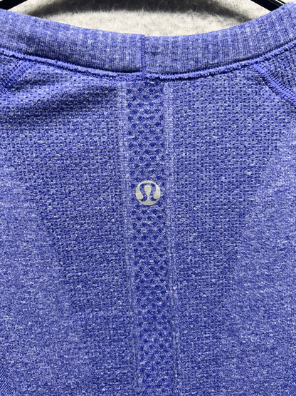 Lululemon Run: Swiftly Tech Short Sleeve Size 6 Pigment Blue