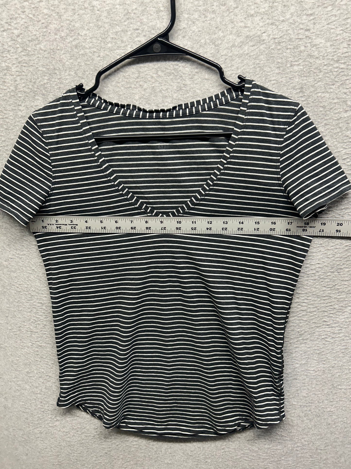 Lululemon Love Tee V Size 6 Modern Stripe Heathered Black White