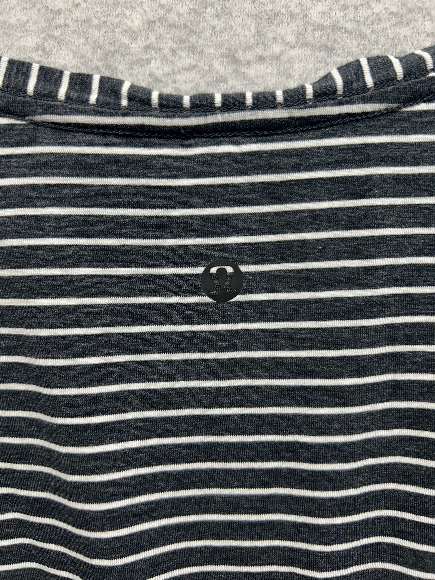 Lululemon Love Tee V Size 6 Modern Stripe Heathered Black White