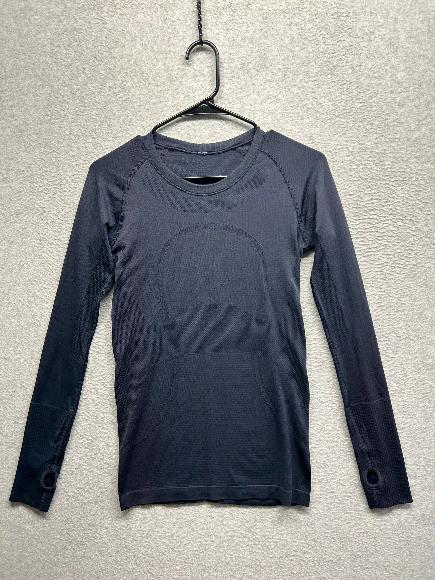 Lululemon Swiftly Tech Long Sleeve 2.0 Size 6 True Navy