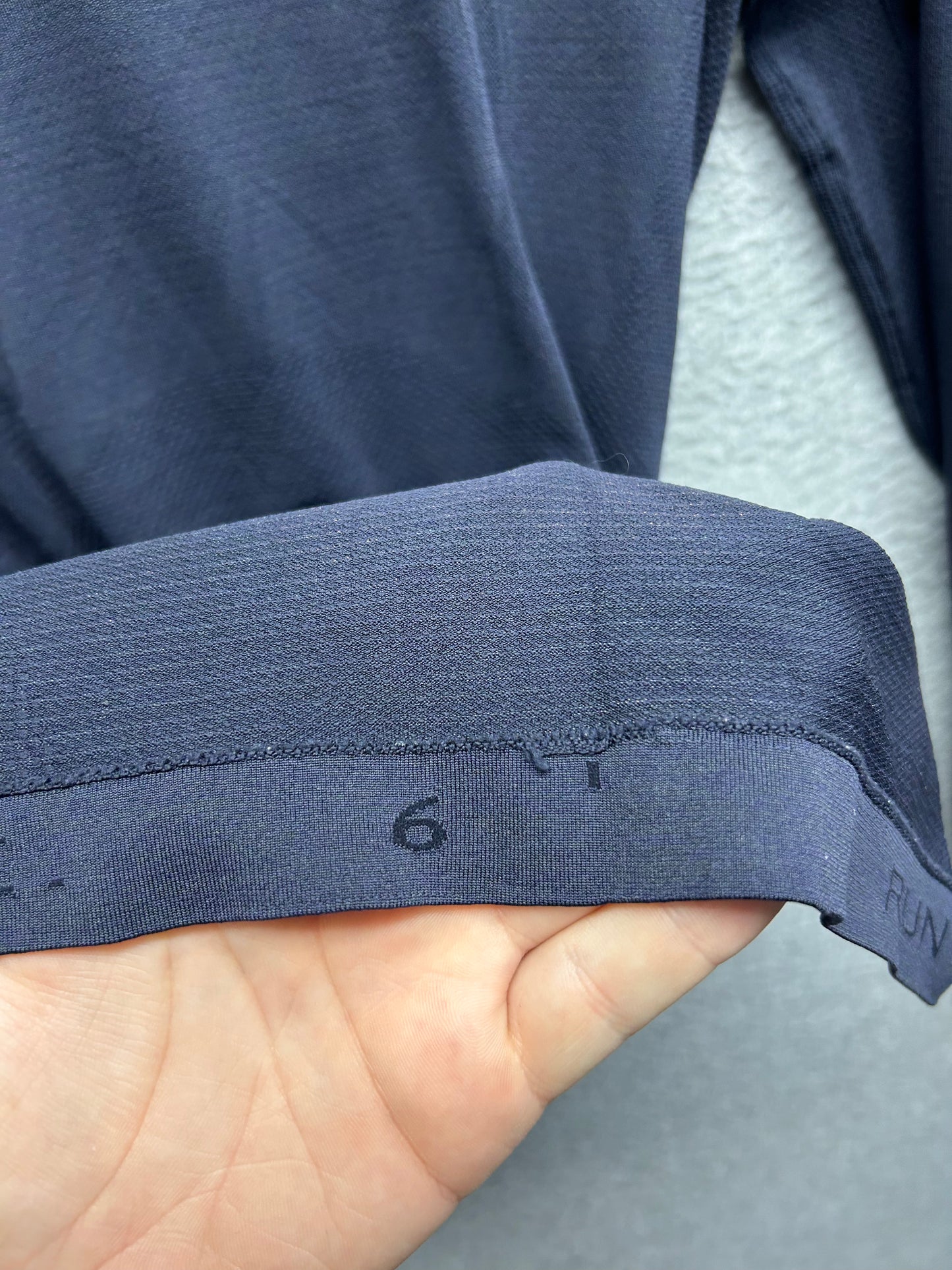 Lululemon Swiftly Tech Long Sleeve 2.0 Size 6 True Navy