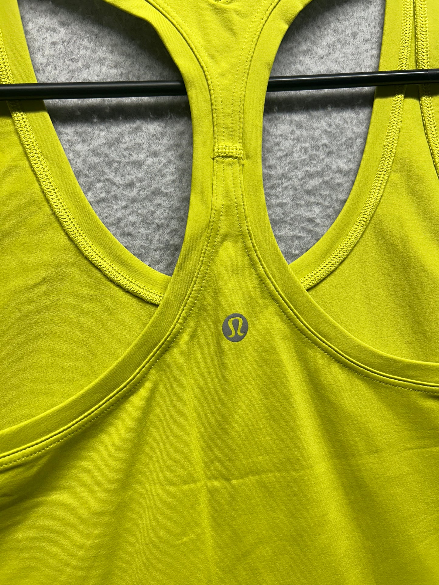 Lululemon Cool Racerback Short Tank Top Luxtreme Size 8 Yellow Serpentine