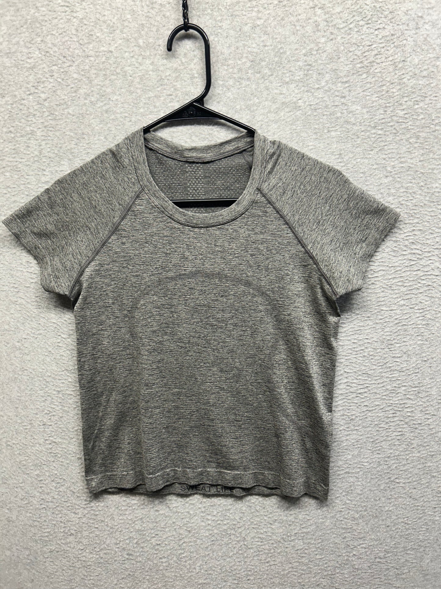 Lululemon Swiftly Tech Short-Sleeve Shirt 2.0 Hip Length Size 8 Rainforest Green