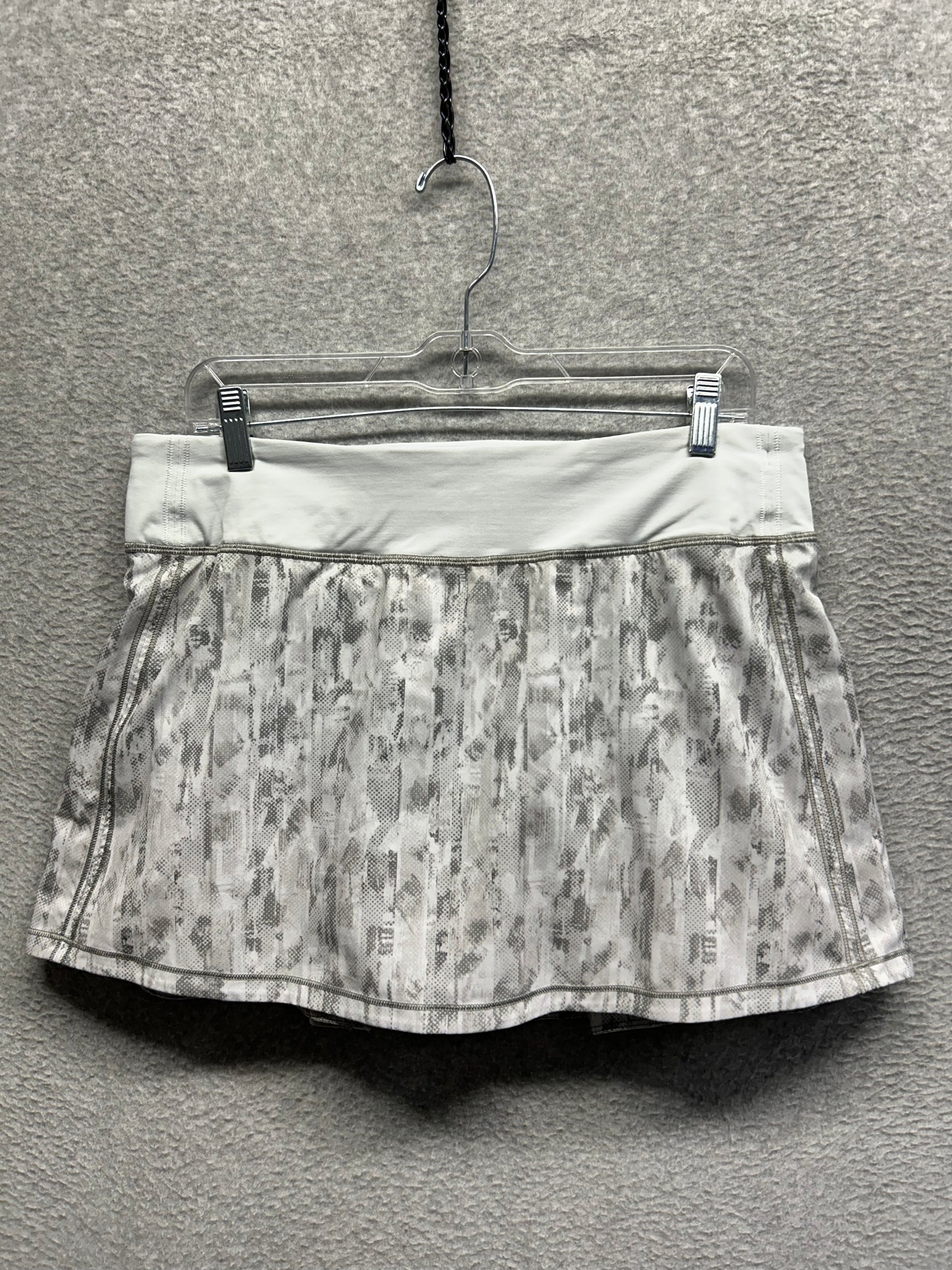 Lululemon Pace Rival Skirt 15" Size 10 City Breeze Alpine White Multi
